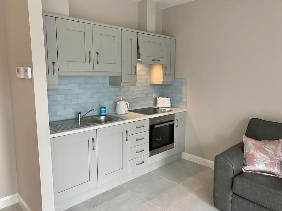 Erne Getaway No.8 Brand New 1 Bed Apartment Enniskillen Exterior photo